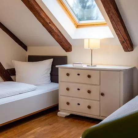 Apartment Apartmenthaus Brunnenhof Papstdorf