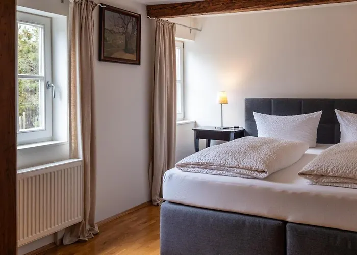 Apartmenthaus Brunnenhof * Papstdorf